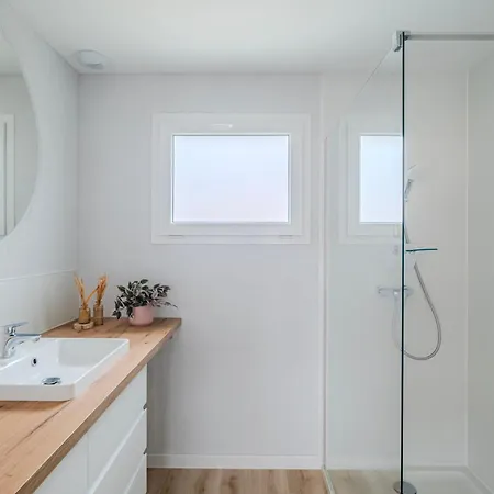 Large Terrace, Close To Europapark, Pets Ok * Huttenheim