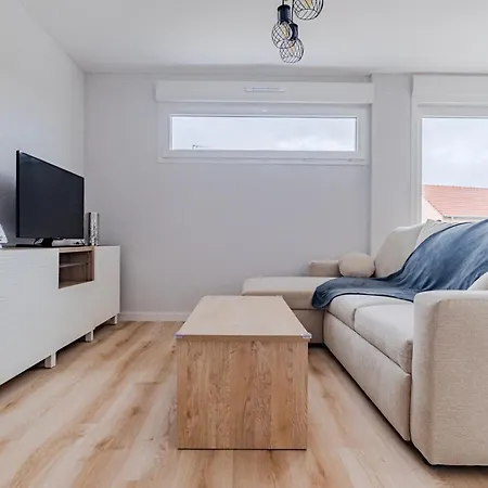 Large Terrace, Close To Europapark, Pets Ok * Huttenheim