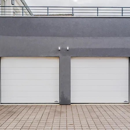 Large Terrace, Close To Europapark, Pets Ok 公寓 于特内姆