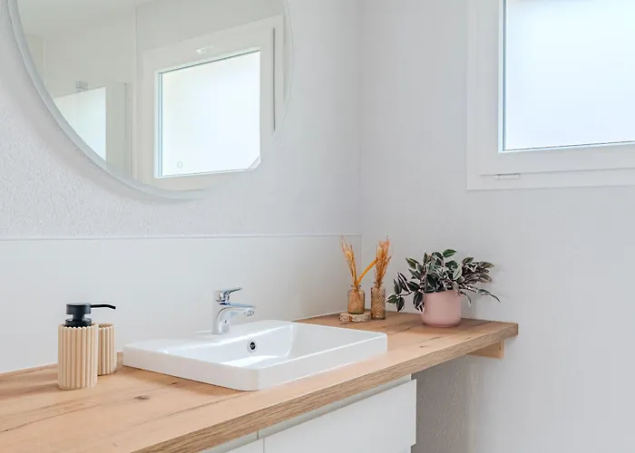 Large Terrace, Close To Europapark, Pets Ok 아파트